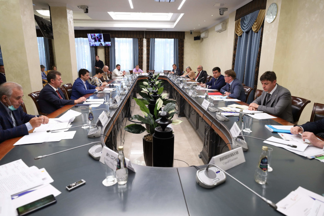 Состоялось первое заседание Общественного совета при Росаккредитации в новом составе