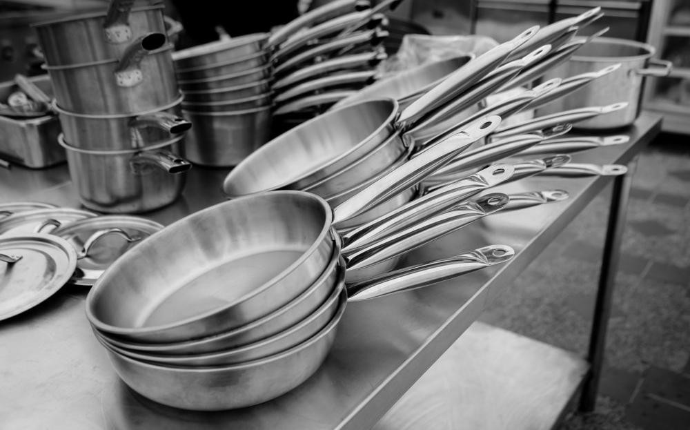 По инициативе отраслевой группы Общественного совета при Росаккредитации проведены межлабораторные сличительные испытания алюминиевой посуды